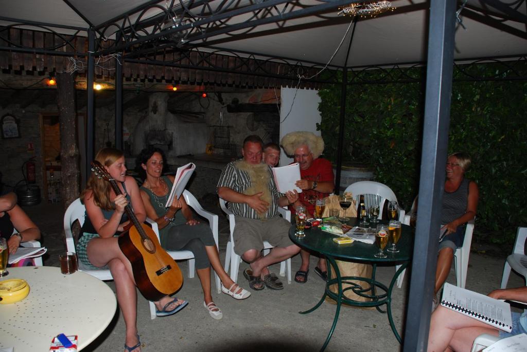 Domaine Bellelauze Otel Bouriège Oda fotoğraf
